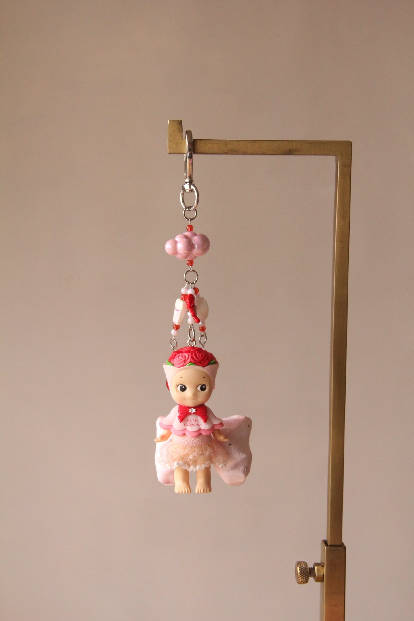 Valentines Exclusive: Sonny Angel Valentines Day Rose Bouquet Keychain