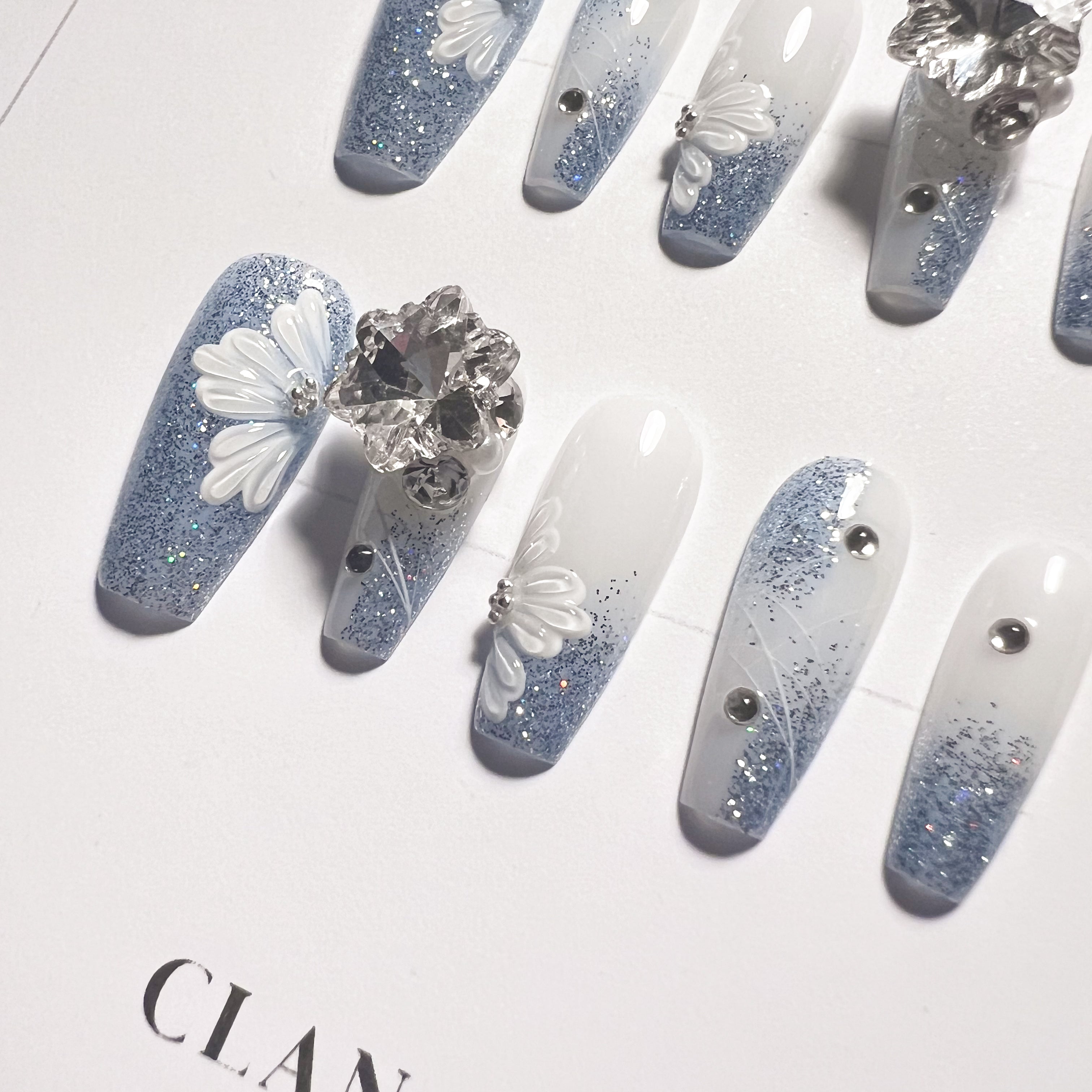 Crystal Dasies