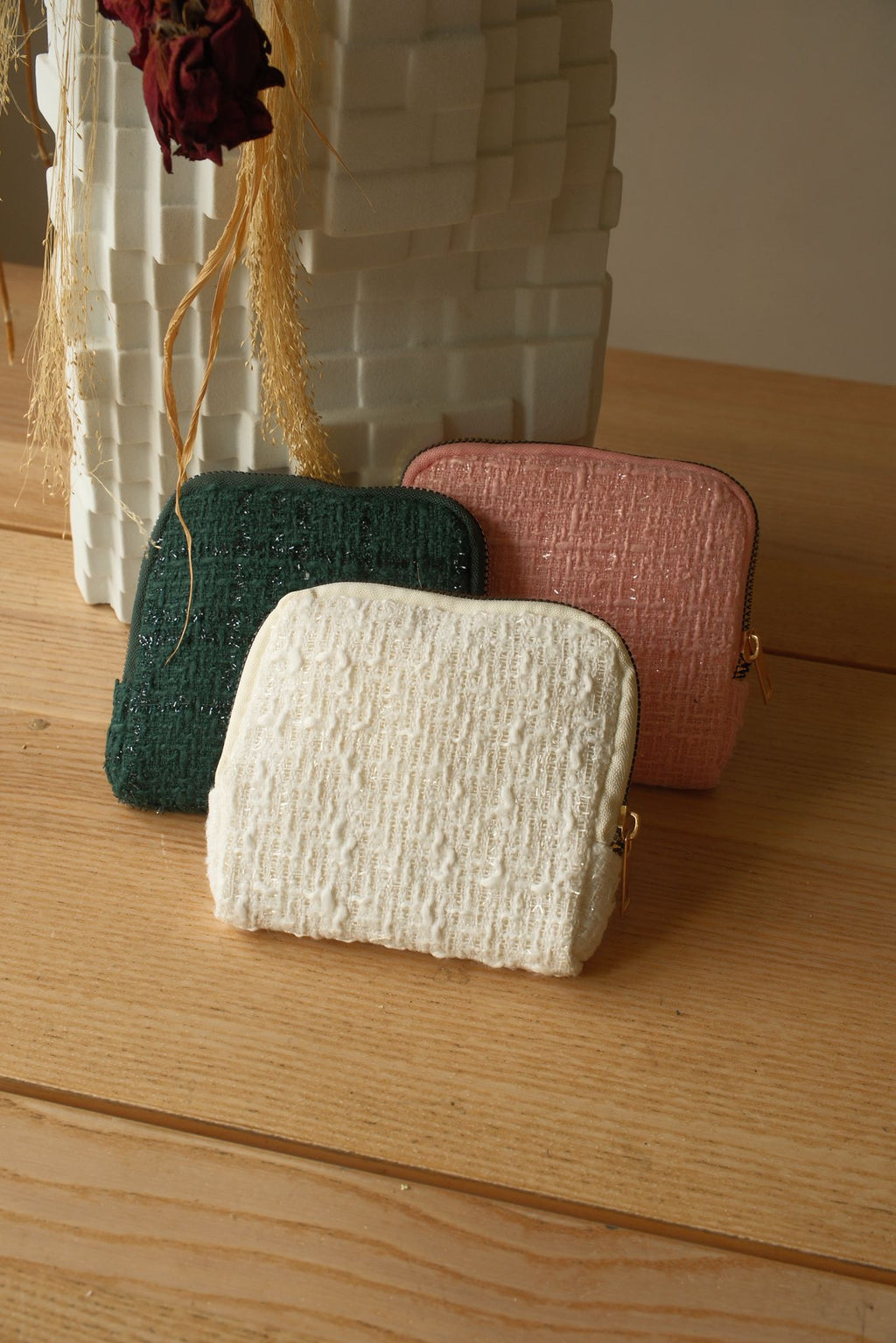 Nails travel organiser