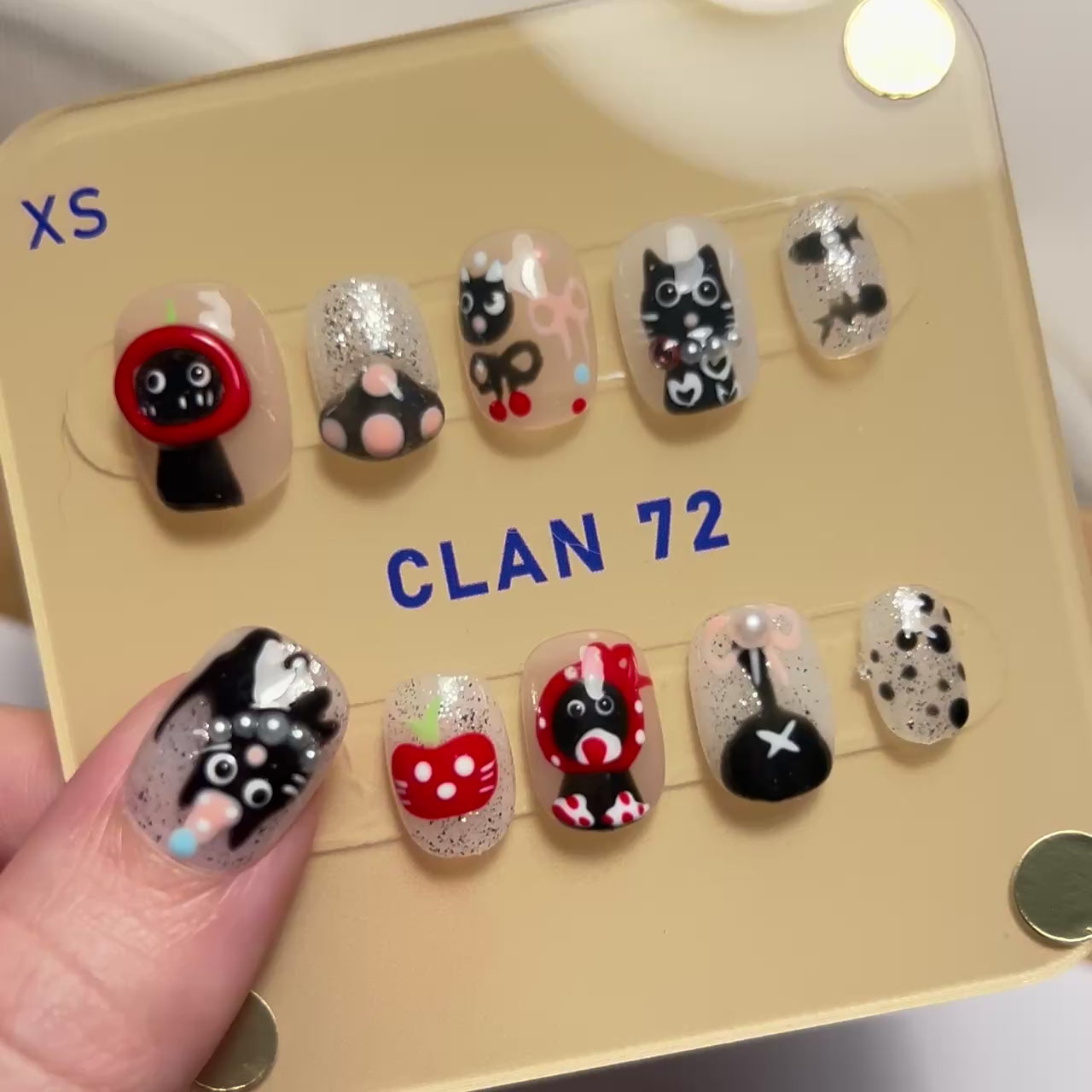 Onyx's Pawprints