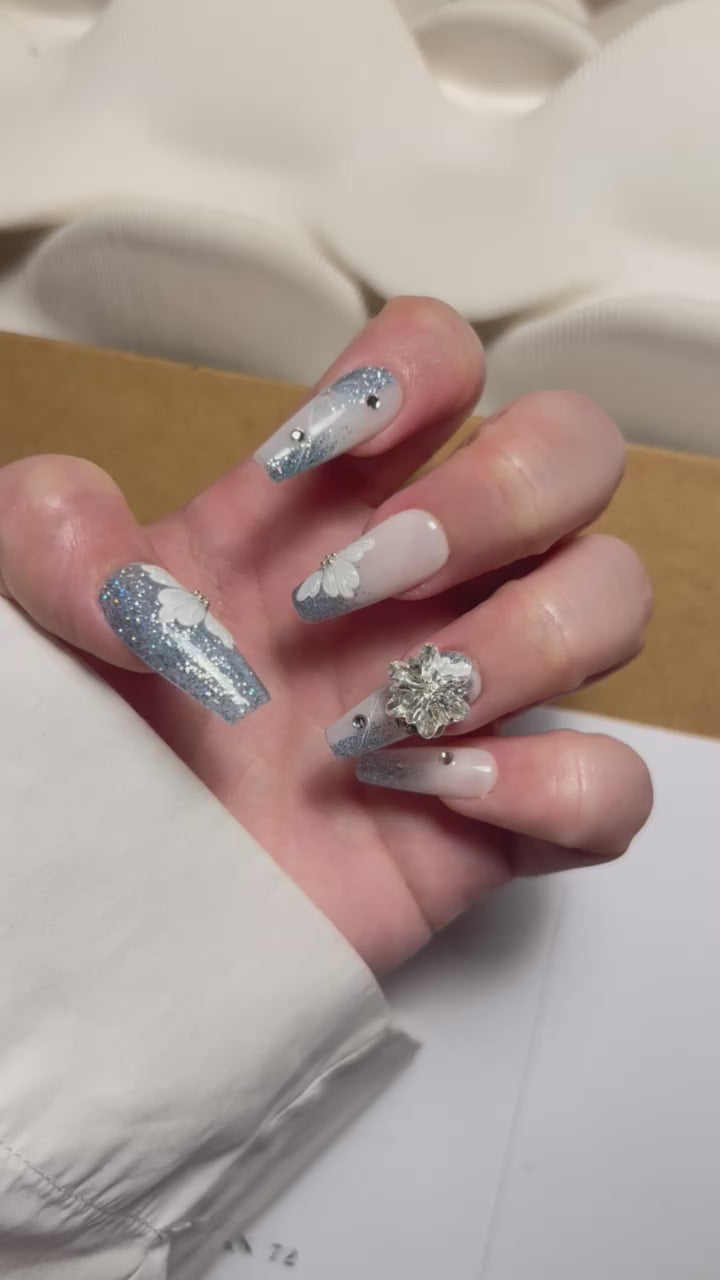 Crystal Dasies